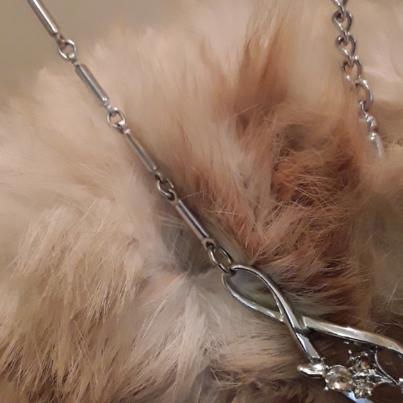 Diva Special Occasion NECKLACE - Picture 4 of 8